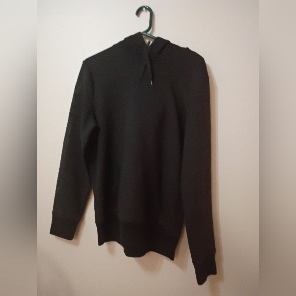 Hollister Men's Black Hoodie Sweater